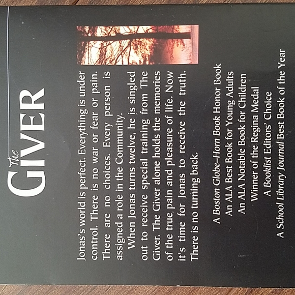 The Giver book - Picture 2 of 4